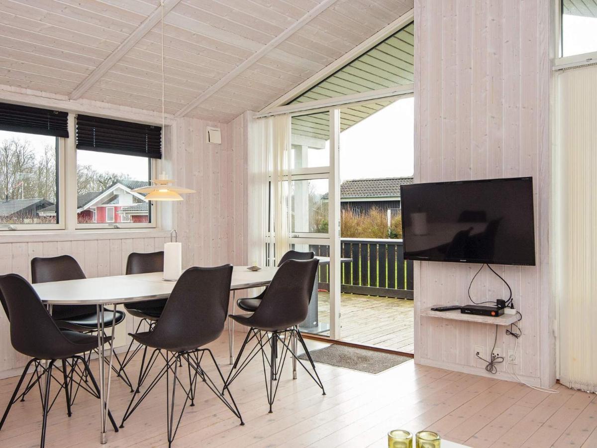Three-Bedroom Holiday Home In Juelsminde 18 Sonderby  Kültér fotó