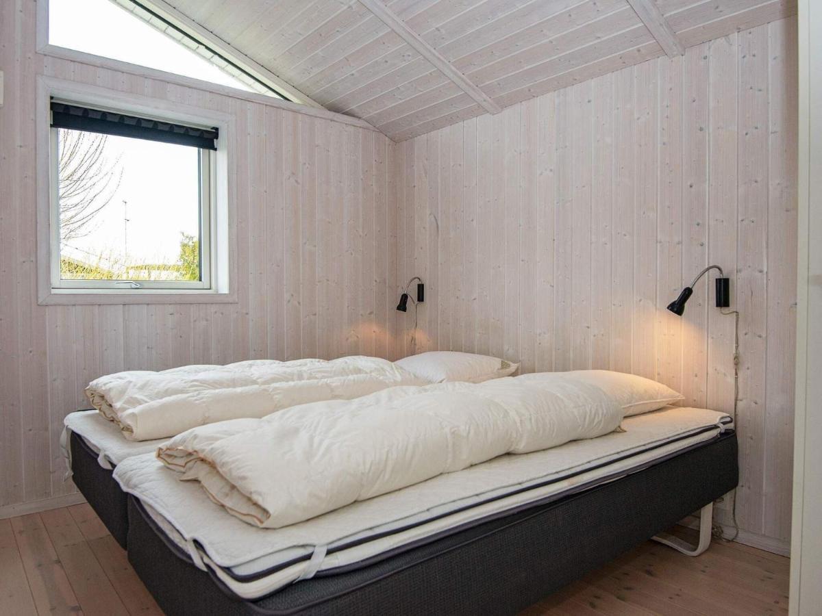 Three-Bedroom Holiday Home In Juelsminde 18 Sonderby  Kültér fotó